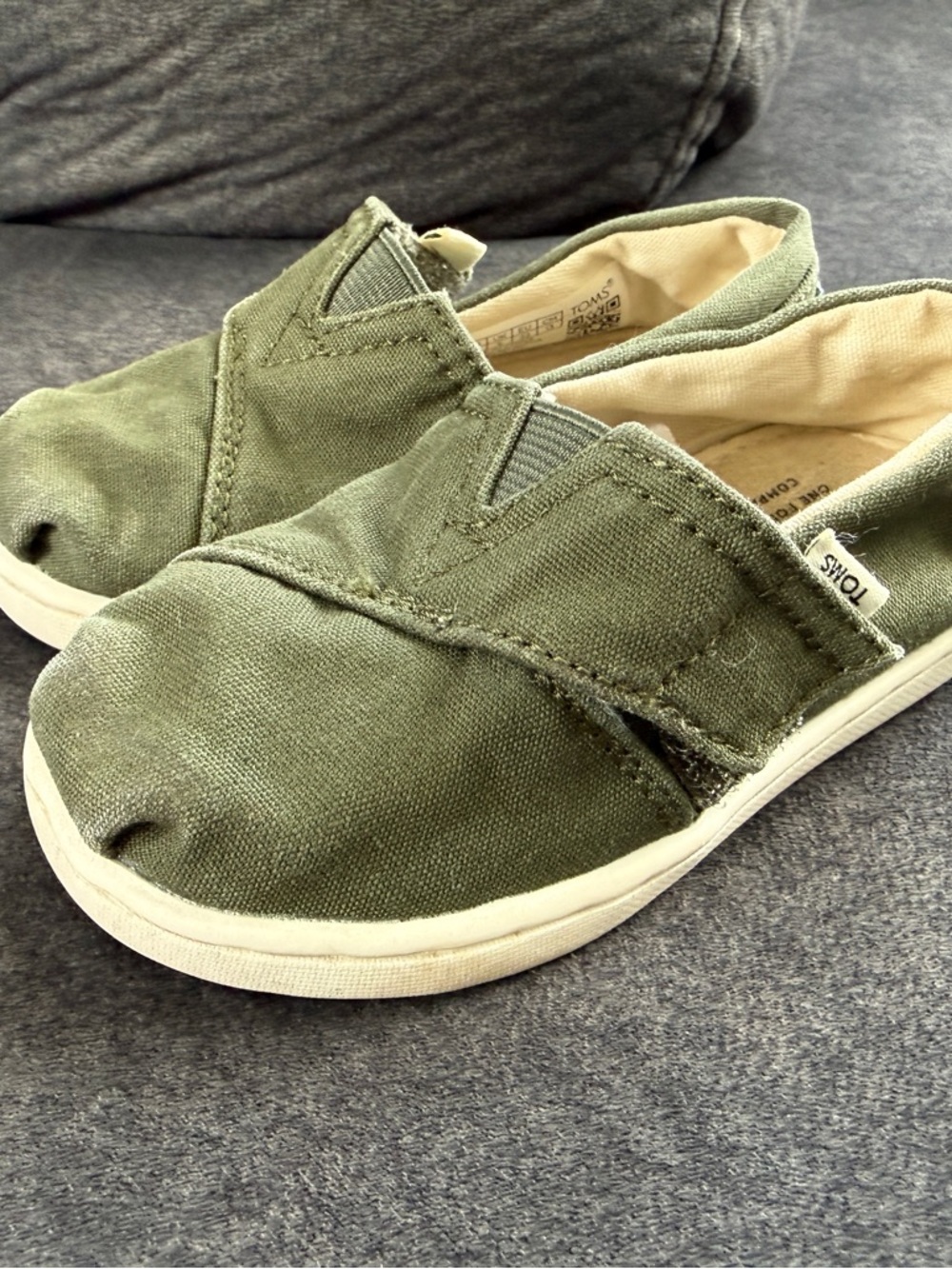 TOMS Kids Canvas Slip-On Sneakers in Olive Green